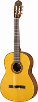 Yamaha GC42C  классическая гитара, верхняя дека массив западный кедра, 4/4, 6 струн, ручная работа